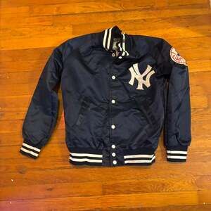 Pyramid New York Yankees Vintage Satin Bomber Jacket